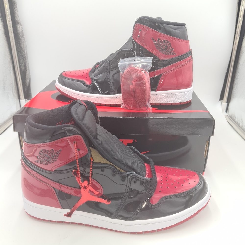 Jordan 1 Patent Bred’s mens size 10